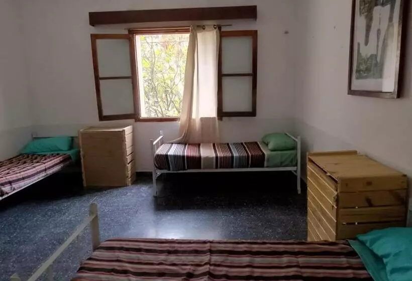 ペンション Hostel La Española