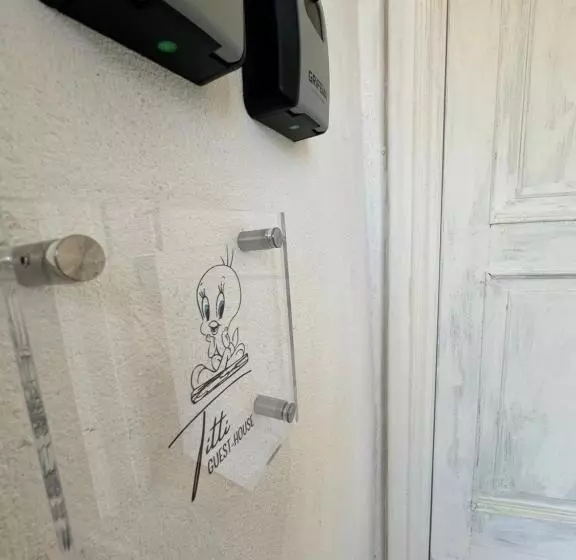 ペンション Titti Guest House