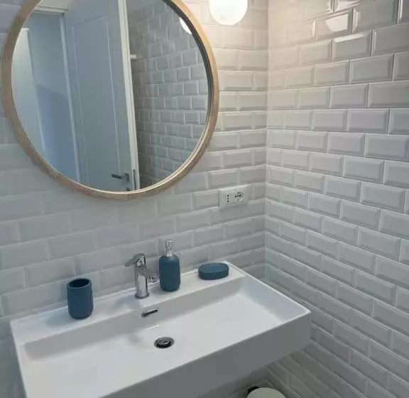 ペンション Titti Guest House