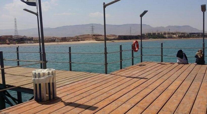 Porto South Beach Sokhna Families