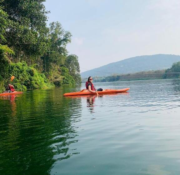 Resort Humblebee Retreat Tattekkad