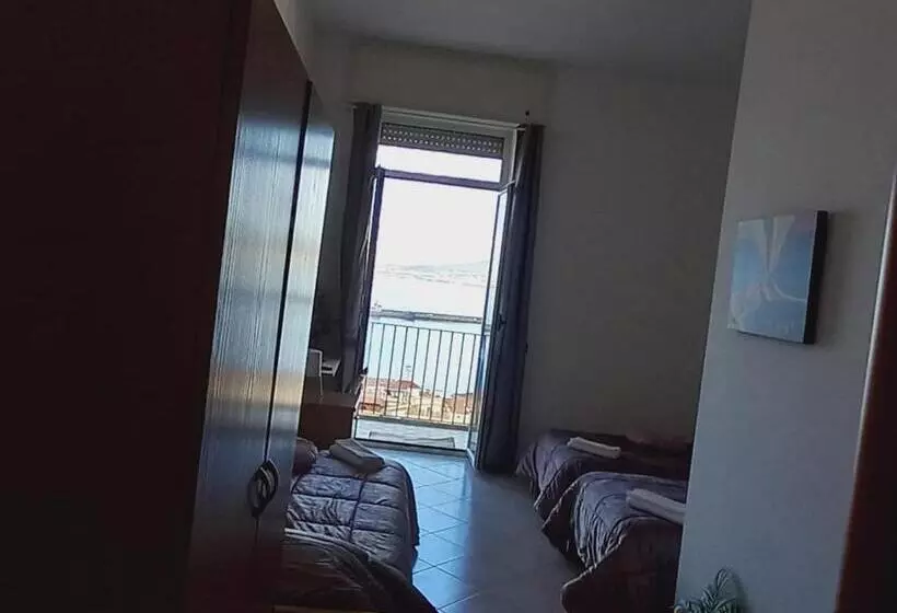 ユースホステル Sunset Shores Oasis   Gulfview, Strategic For Sorrento, Pompeii, Capri, And On The Road To Amalfi An