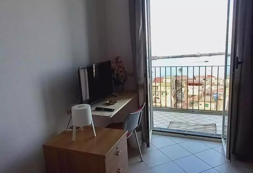 ユースホステル Sunset Shores Oasis   Gulfview, Strategic For Sorrento, Pompeii, Capri, And On The Road To Amalfi An