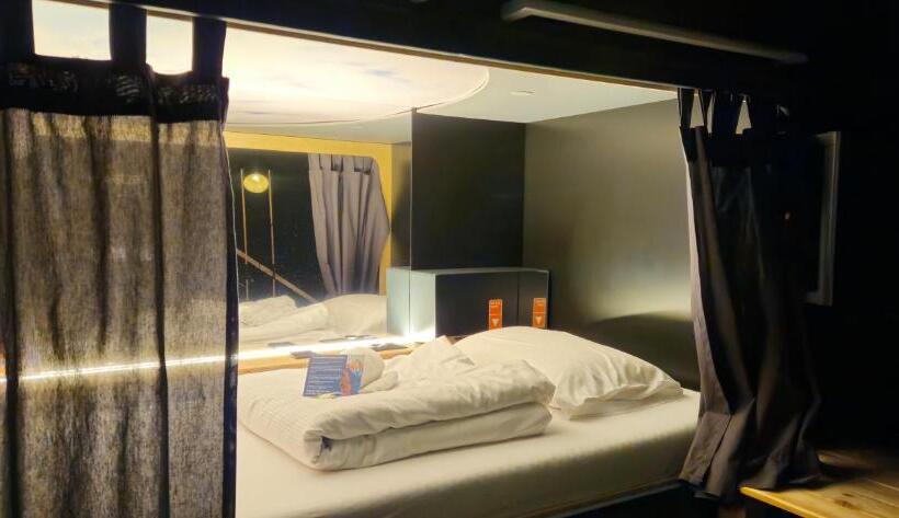 Capsule Hotel Chapter Lucerne