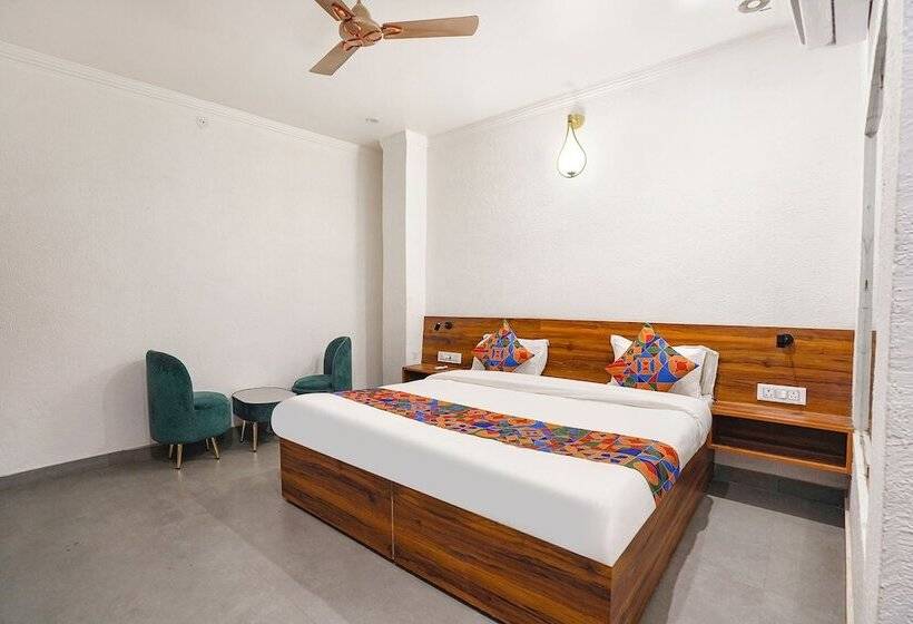 Hotel Montreal By Madhuban Inn