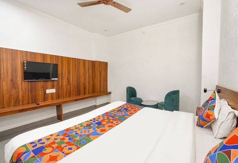 Hotel Montreal By Madhuban Inn