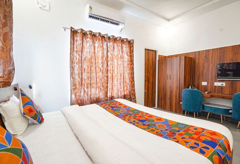 Hotel Montreal By Madhuban Inn