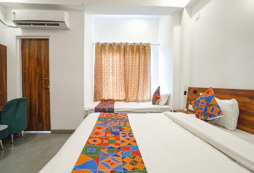 Hotel Montreal By Madhuban Inn