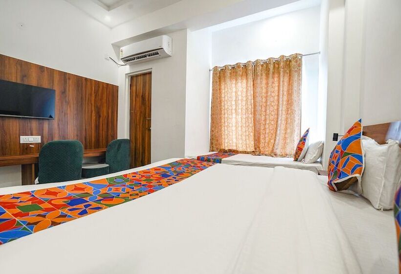 Hotel Montreal By Madhuban Inn