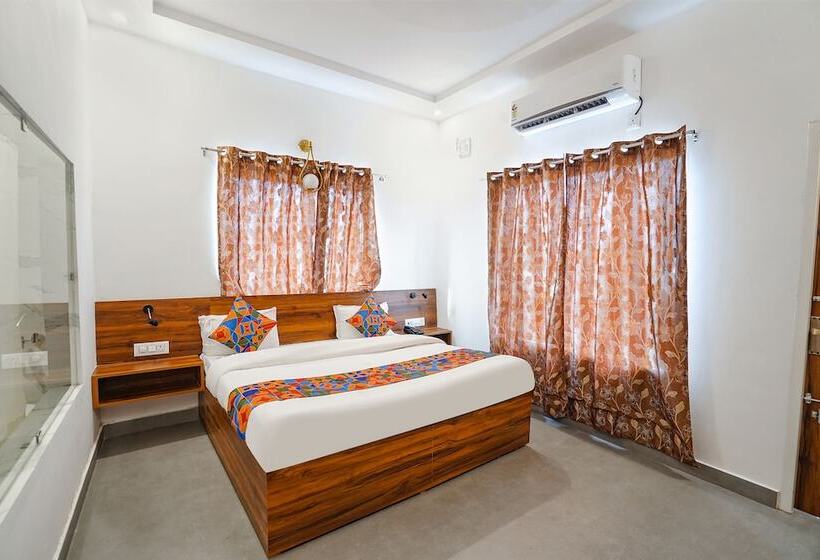 Hotel Montreal By Madhuban Inn