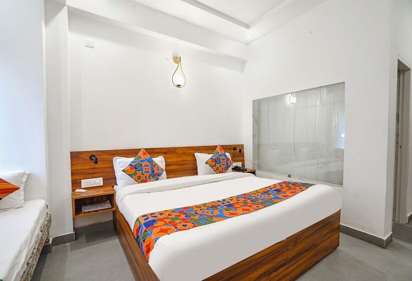 Hotel Montreal By Madhuban Inn