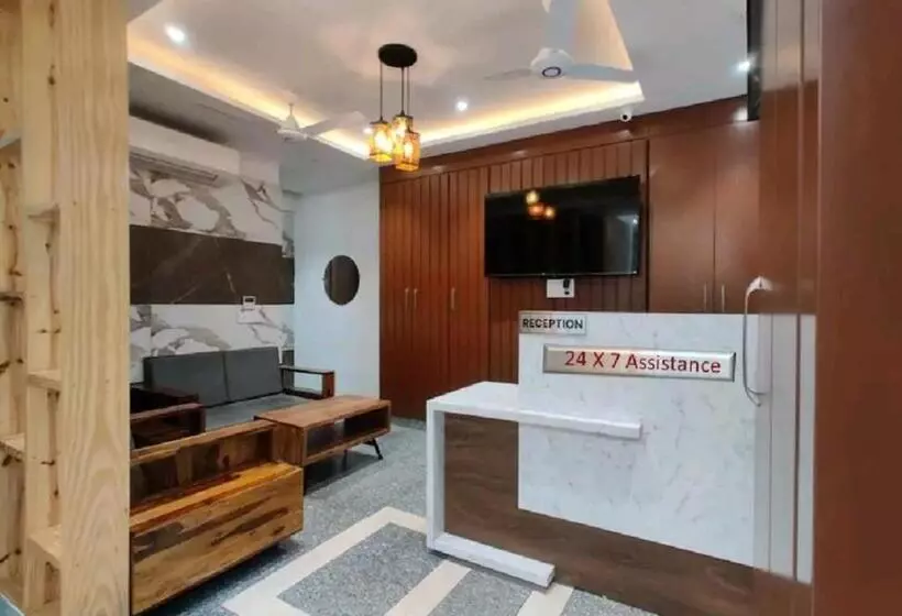 ホテル Boutique Corporate Noida Sec 70