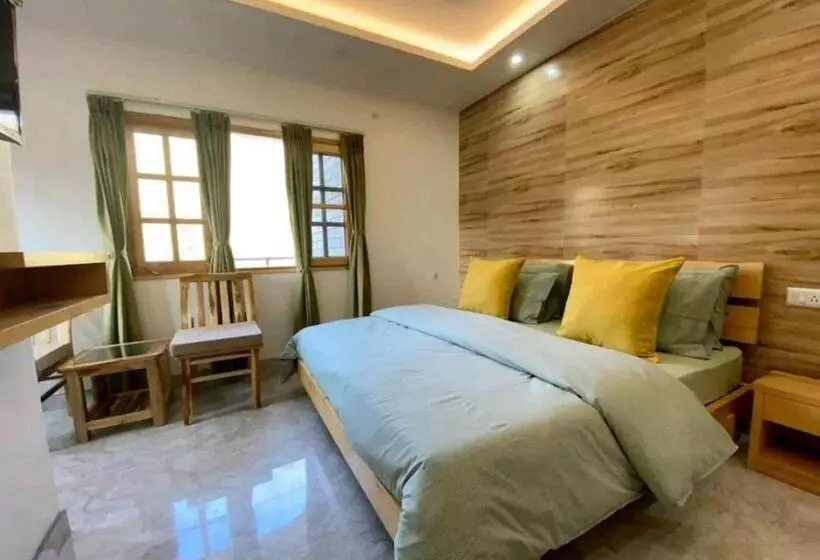 Hotelli Beas River Cottage, Manali   #riverside # Private Parking # Scenic River & Mountain View # Open Cafe