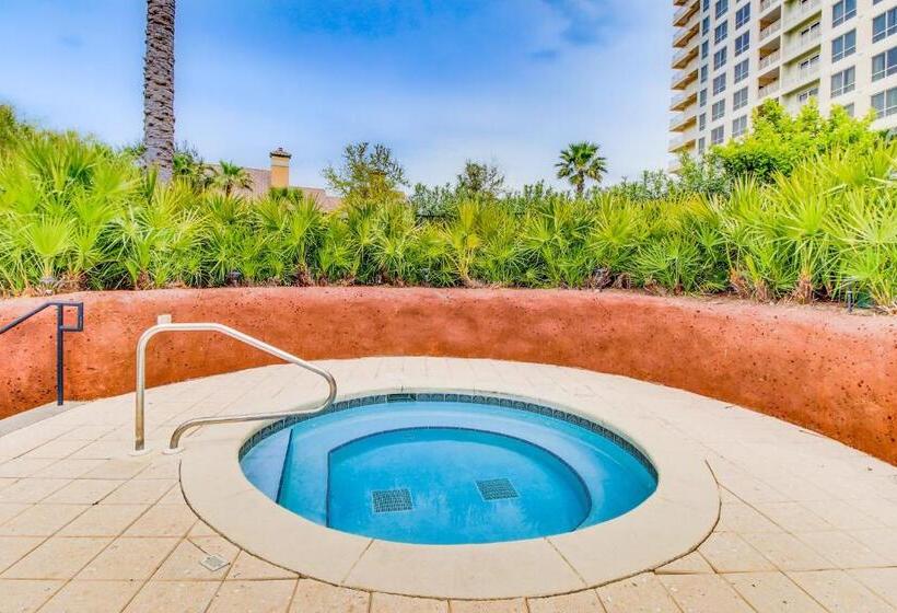 בית מלון כפרי Luau 6832/6834