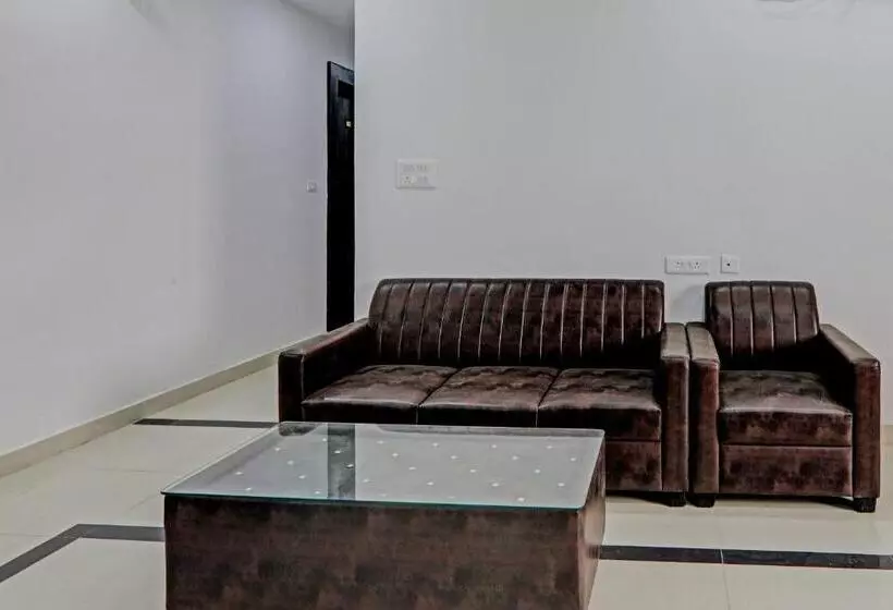 Hotelli Oyo Flagship Vindh Plaza