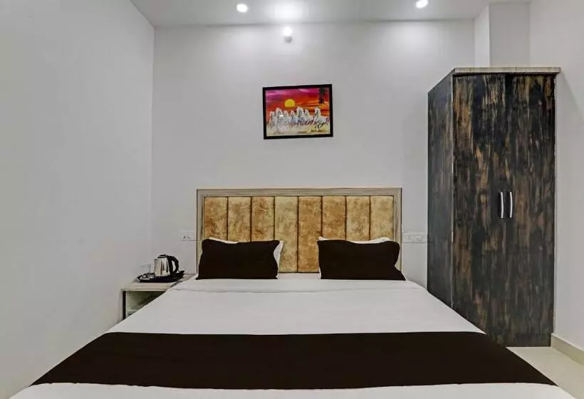 Hotelli Oyo Flagship Vindh Plaza