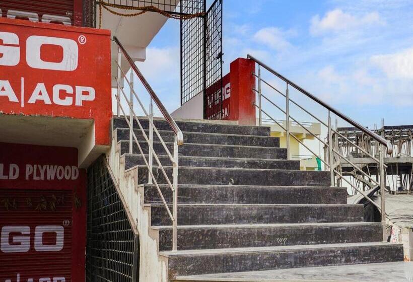 בית מלון כפרי Oyo Stay Happy