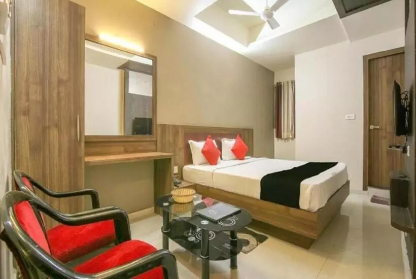 ホテル Pratap International