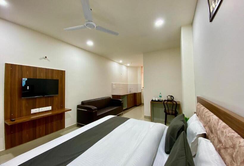 Hotel Fabexpress Relax Suites