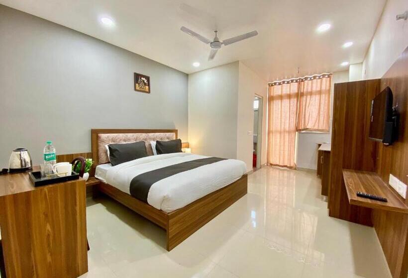 Hotel Fabexpress Relax Suites