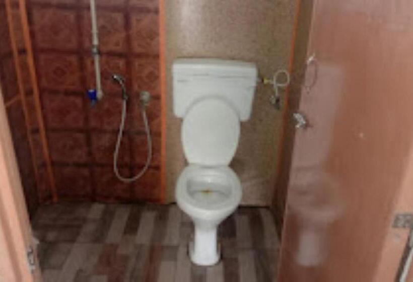 בית מלון כפרי River Wind Cottage Majuli