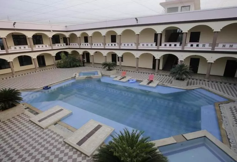 Hotelli Royal Wings Resorts