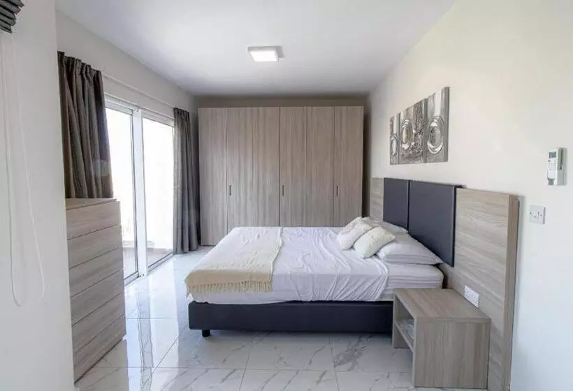 هتل Seafront Penthouse