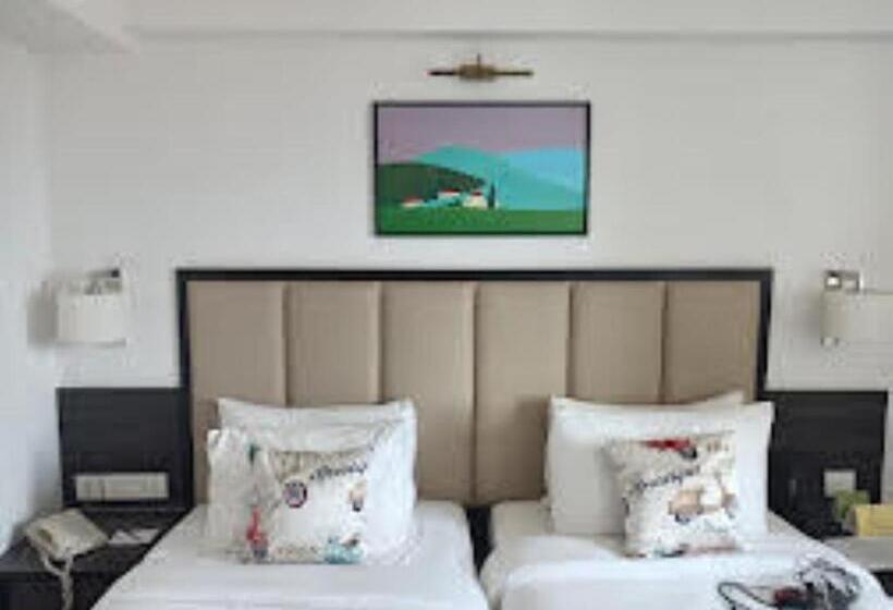 Hotel The Fern Residency Turbhe