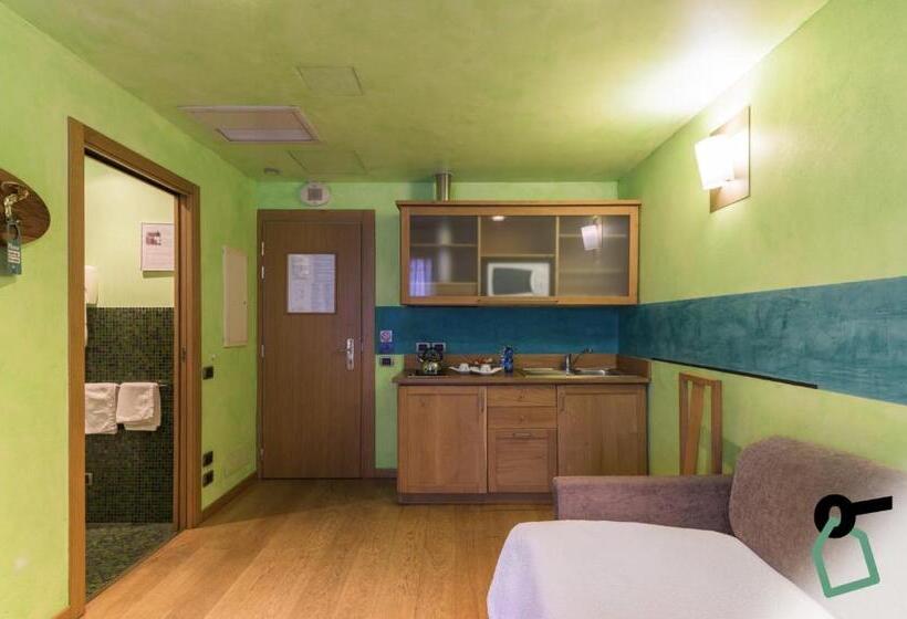 هتل Hotiday Discovery Residence Verona