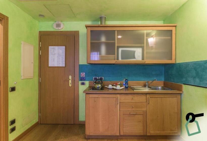 هتل Hotiday Discovery Residence Verona