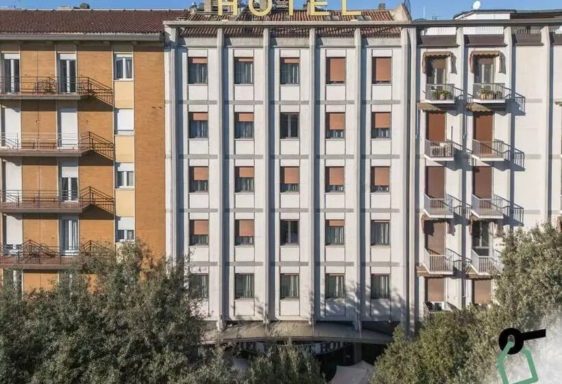 هتل Hotiday Discovery Residence Verona