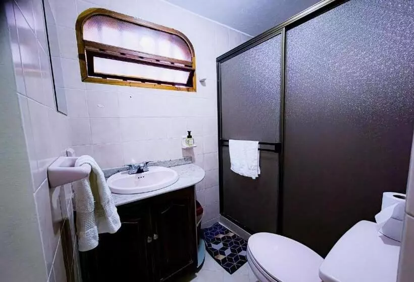 ペンション Hostal   Casa Rionegro