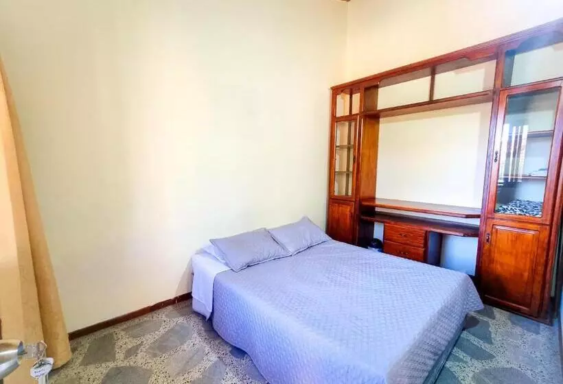 ペンション Hostal   Casa Rionegro