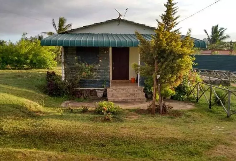 ペンション Maravakandy Resort