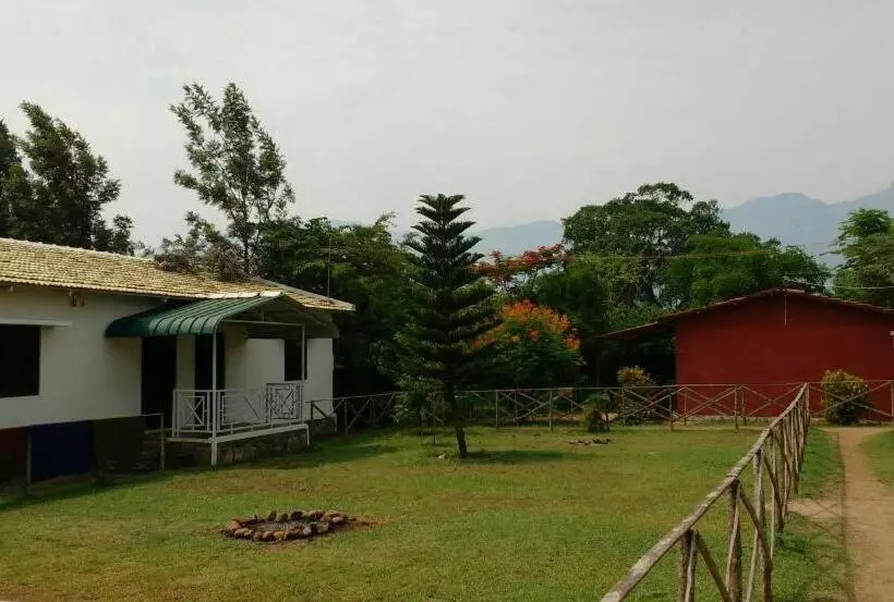 ペンション Maravakandy Resort