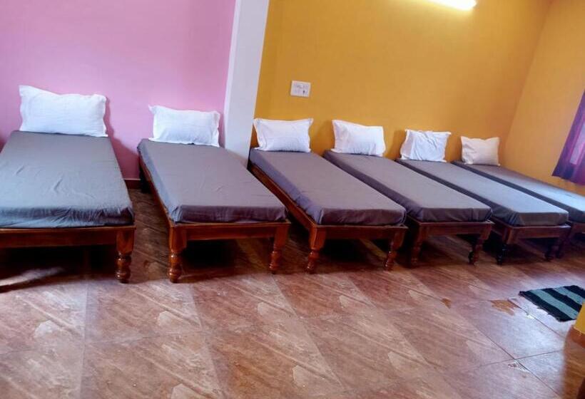 پانسیون Paradise Auro Ghar Guest House