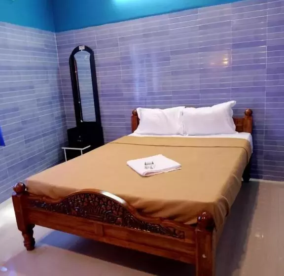 ペンション Paradise Auro Ghar Guest House