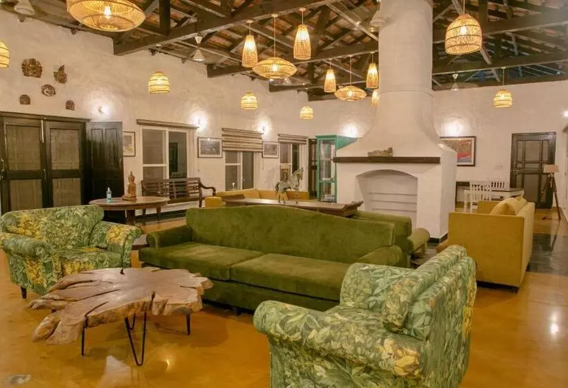 Lomakeskus Camp Tigerlily   Dudhwa