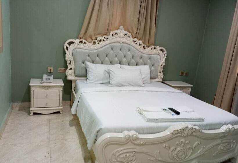 Agoms Hotel Owerri
