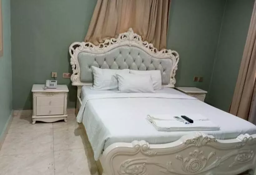 Agoms Hotel Owerri