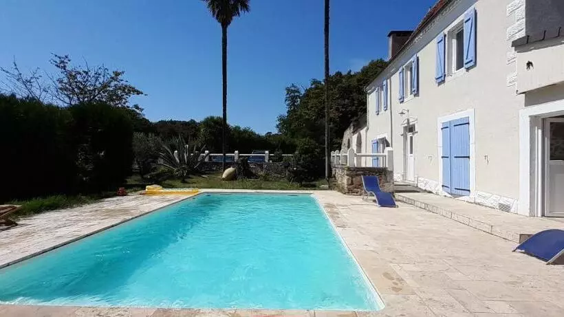 Aamiaismajoitus (B&B) Chambres D Hôtes Dessine Moi Un Chemin