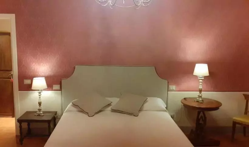 Aamiaismajoitus (B&B) Palazzina Dei Cacciatori