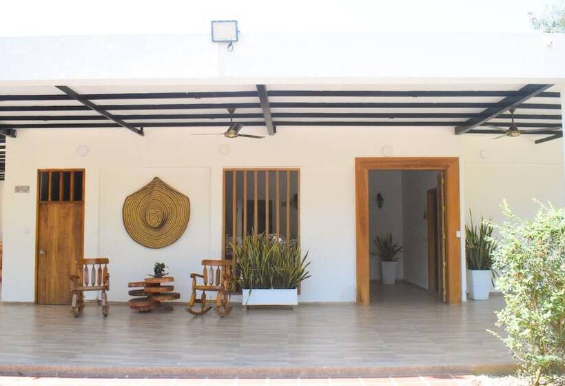 هتل Ayenda Palmas Del Rio