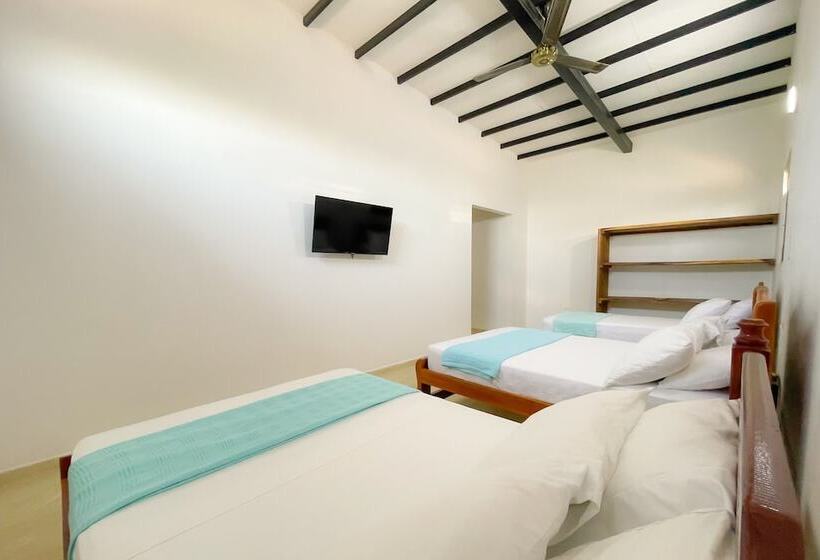 هتل Ayenda Palmas Del Rio