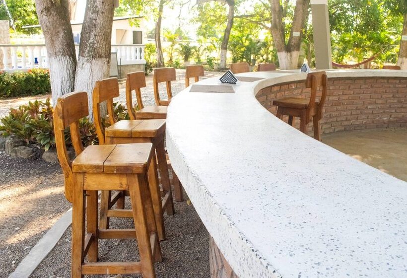 هتل Ayenda Palmas Del Rio