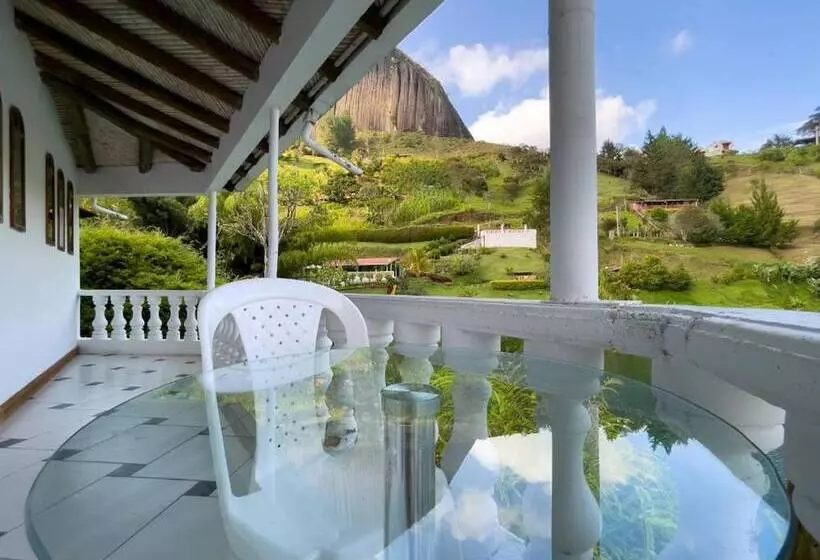 ホテル Casa Linda Guatapé