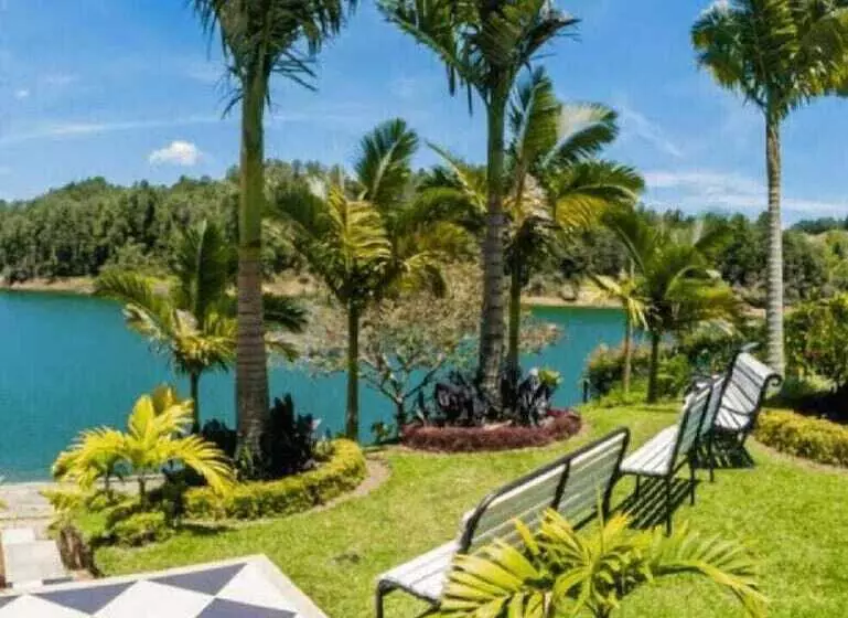 ホテル Casa Linda Guatapé
