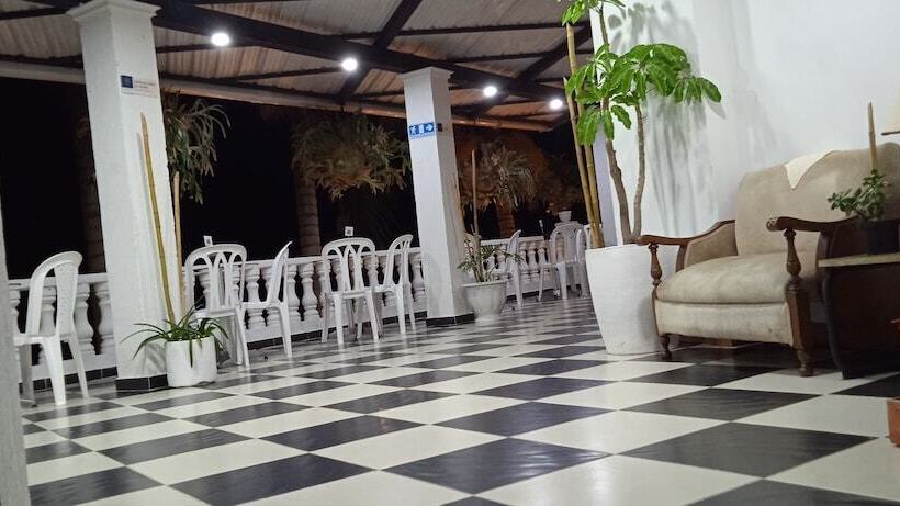 هتل Casa Linda Guatapé