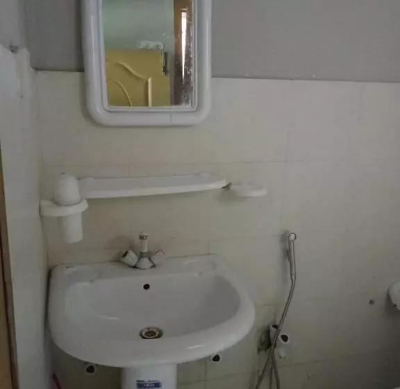 هتل Ganish Inn Hunza