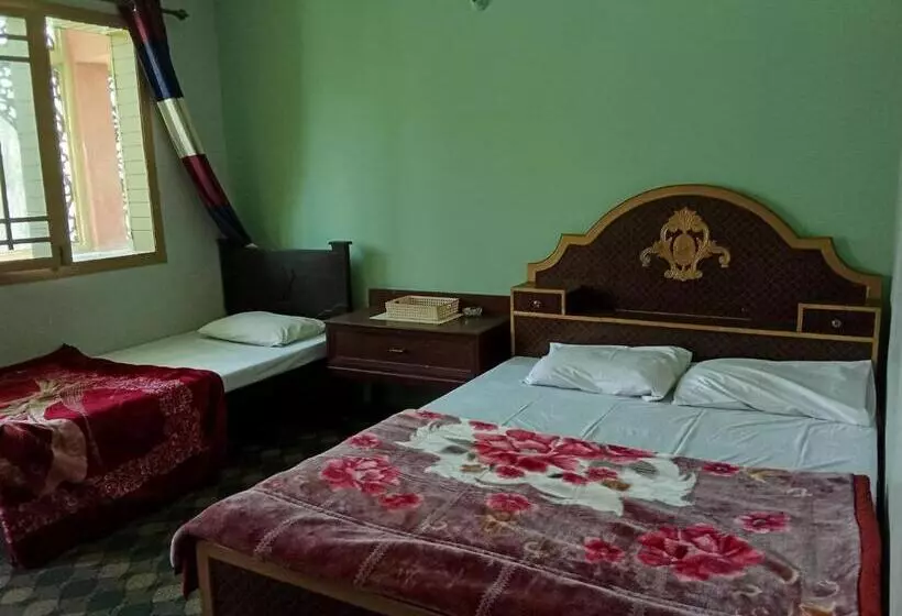 هتل Ganish Inn Hunza